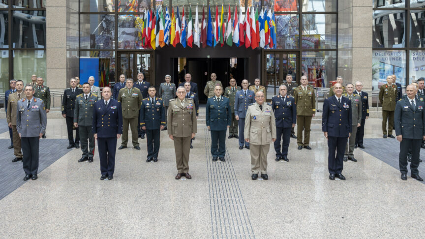 Belgium, Brussels, 2021/05/19. European Union Military Committee Chairman General Claudio Graziano (c,l), NATO Military Committee Chairman Air Chief Marshal Sir Stuart Peach (c,r) and EU Chiefs of Defense (CHODs) pose for the family photo on May 19, 2021 in Brussels, Belgium. EU High Representative for Foreign Affairs and Security Policy Josep Borrell addressed the EUMC which agenda includes the strategic compass and the EU battle group. Aspects of cooperation between the EU and NATO were discussed together with Air Chief Marshal Sir Stuart Peach. Photograph by Olivier Matthys / Pool / Hans Lucas. || Mindestpreis 10 Euro