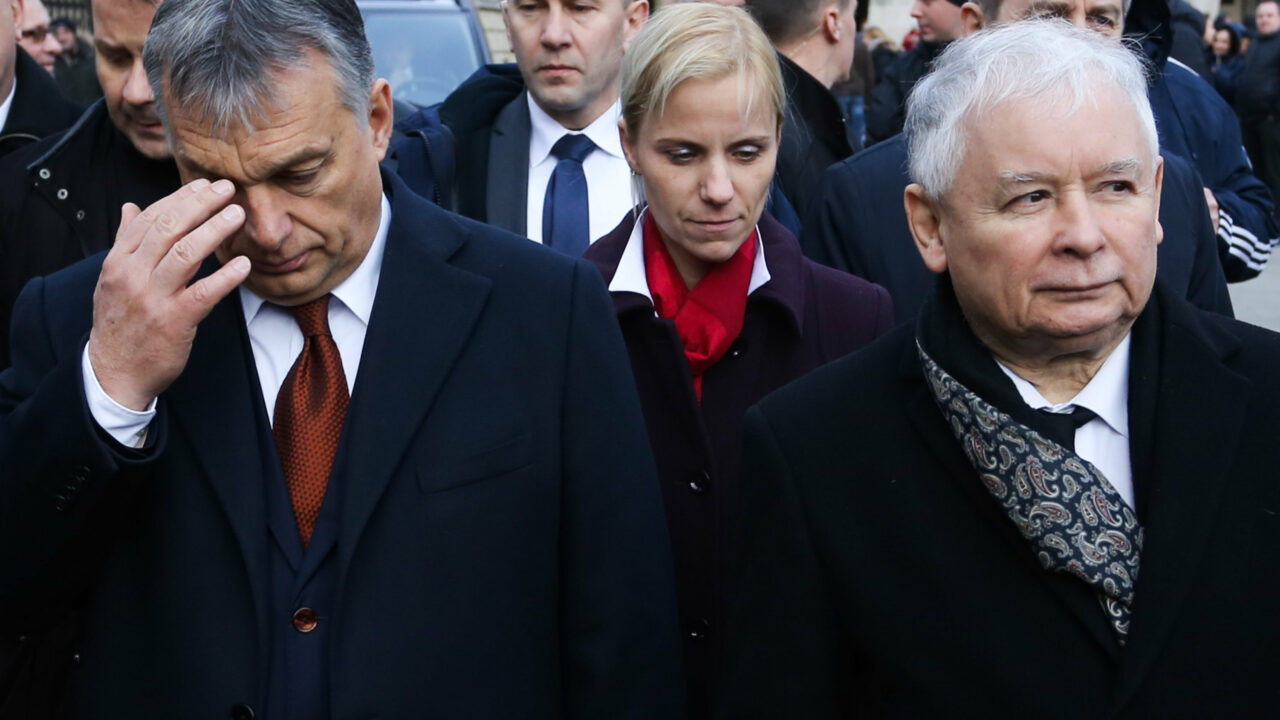 Hungary’s Prime Minister Viktor Orban and leader of the Poland’s ruling party Law and Justice Jaroslaw Kaczynski during their visit to the Wawel Castle in Krakow, Poland on December 9, 2016. (Photo by Jakub Porzycki/NurPhoto)