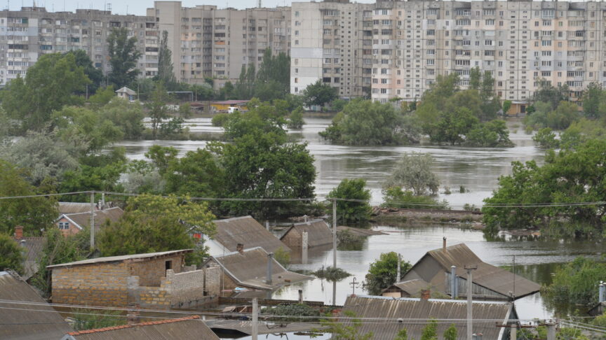 (230612) — KHERSON, June 12, 2023 (Xinhua) — This photo taken on June 10, 2023 shows a flooded area in the Kherson region. The Kakhovka hydroelectric power plant was destroyed on Tuesday, causing a decrease of the dam water level and massive flooding in nearby areas. (Photo by Peter Druk/Xinhua)