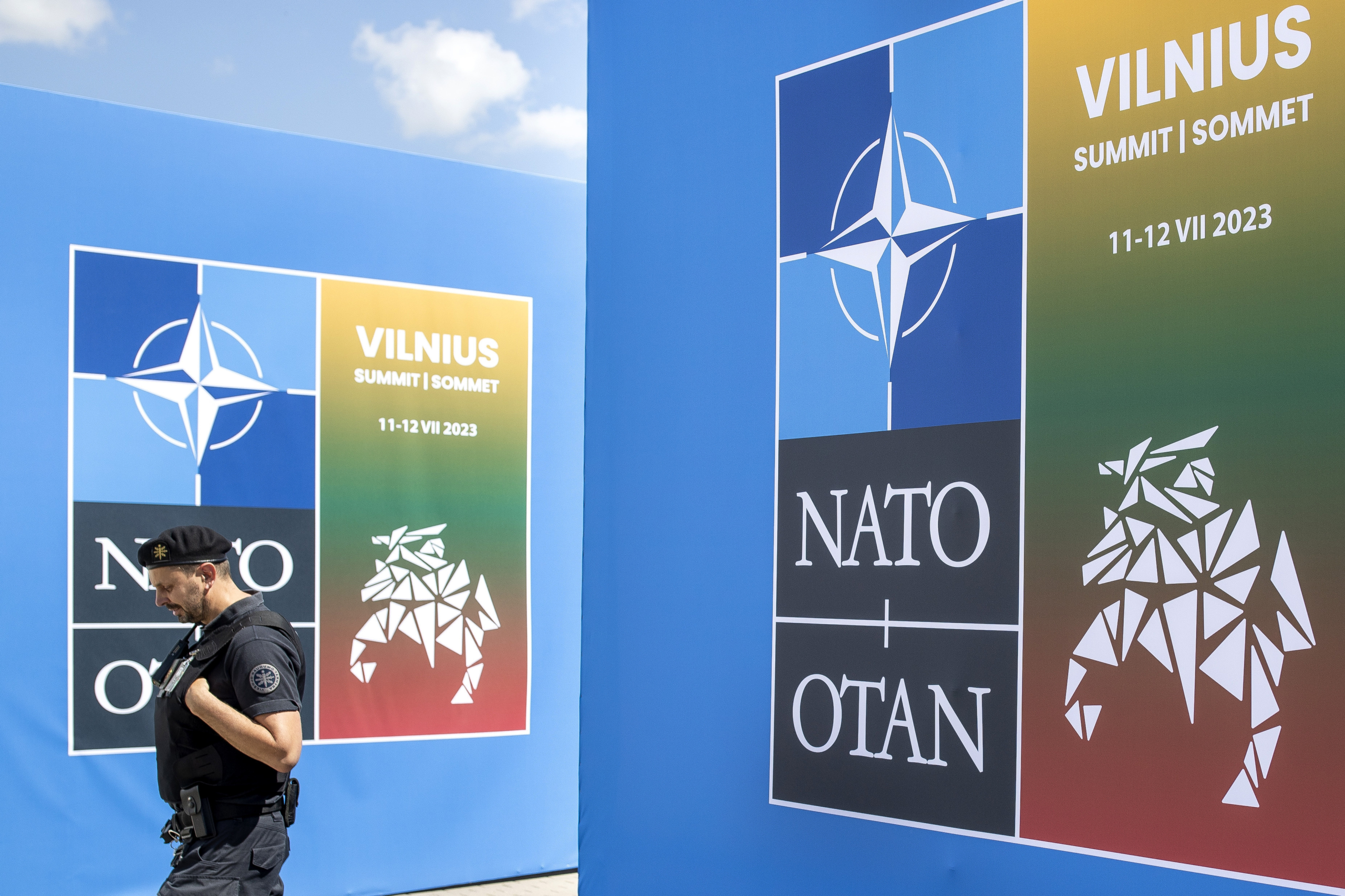 On the outside looking in: Why NATO should invite Ukraine to join the ...
