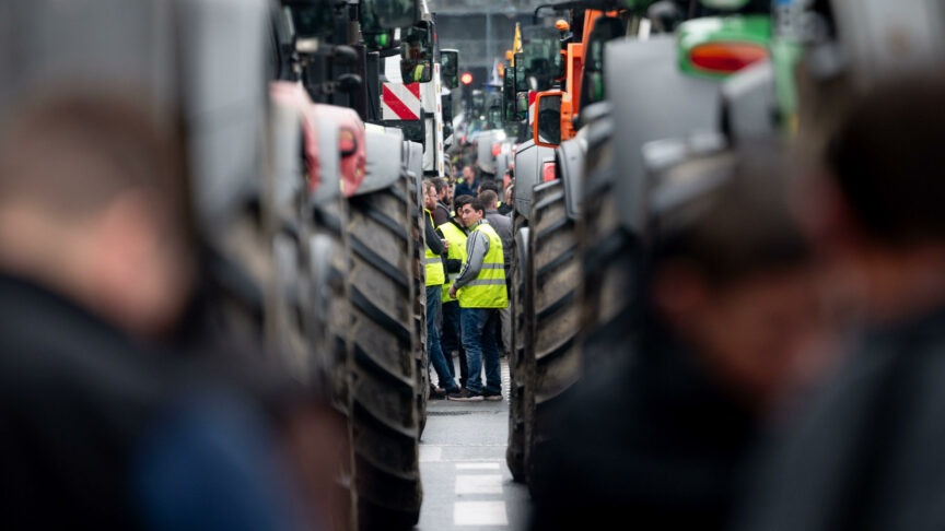 France, Rennes – 2024/01/25. Coordination Rurale called on farmers from the Greater West of France to demonstrate in Rennes to express their anger at European agricultural policy (CAP with excessive standards, competition from Mercosur), rising costs and the lack of a remunerative price. Around 150 tractors converged on the prefecture of the Breton capital. Fishermen from Morbihan also turned out to support the farmers. Photo by Estelle Ruiz/Hans Lucas. France, Rennes – 2024/01/25. La Coordination Rurale a appele les agriculteurs du Grand Ouest a manifester a Rennes pour exprimer leur colere face a la politique agricole europeenne (PAC aux normes excessives, concurrence du Mercosur), la hausse de leurs charges ou encore le non-respect d un prix remunerateur. Ainsi, environ 150 tracteurs ont converger vers la prefecture de la capitale bretonne. Des pecheurs du Morbihan sont venu soutenir les agriculteurs. Photo d Estelle Ruiz/Hans Lucas. || Mininum fee EUR 10