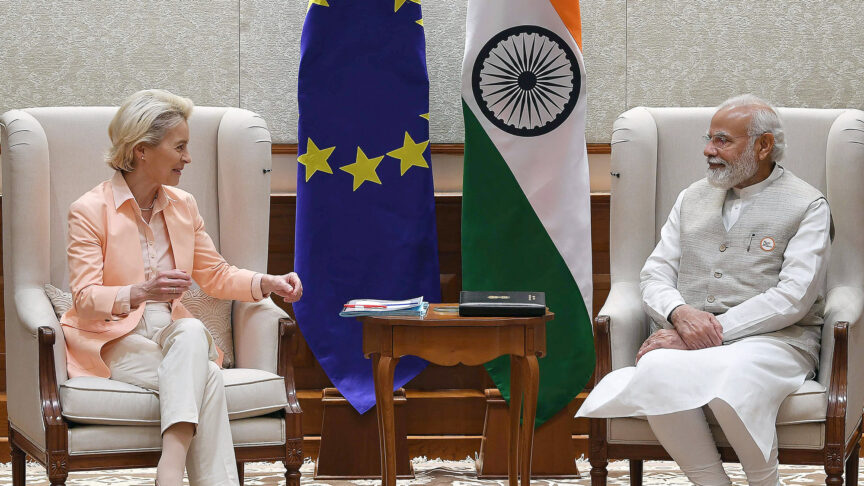 DELHI, INDIA – APRIL 25: (—-EDITORIAL USE ONLY ‚Äì MANDATORY CREDIT – “INDIAN PRESS INFORMATION BUREAU / HANDOUT” – NO MARKETING NO ADVERTISING CAMPAIGNS – DISTRIBUTED AS A SERVICE TO CLIENTS—-) Indian Prime Minister Narendra Modi (R) meets with European Commission President Ursula von der Leyen (L) in New Delhi, India on April 25, 2022. Indian Press Information Bureau / Handout / Anadolu Agency