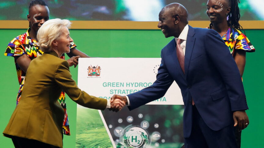 President of the European Commission Ursula von der Leyen meets Kenya’s President William Ruto during the Africa Climate Summit (ACS) 2023 at the Kenyatta International Convention Centre (KICC) in Nairobi, Kenya, September 5, 2023. REUTERS/Monicah Mwangi