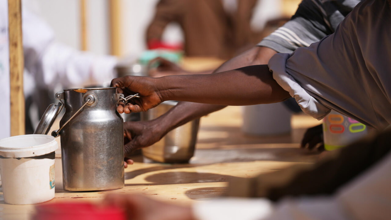KHARTOUM, SUDAN – DECEMBER 27: Hot meals are distributed to civilians affected by the 21-month-long conflict between the army and the Rapid Support Forces (SAF) in Sudan in places called ÄúkhanqahÄù in different parts of the country, on December 27, 2024. Osman Bakir / Anadolu