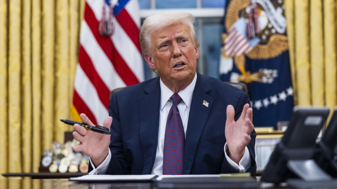 US President Donald Trump numerous executive orders, including pardons for defendants from the January 6th riots and a delay on the TikTok ban, on the first day of his presidency in the Oval Office of the White House in Washington, DC, USA, 20 January 2025. Trump, who defeated Kamala Harris to become the 47th president of the United States, was sworn in earlier in the day, though the planned outdoor ceremonies and events were cancelled due to extremely cold temperatures