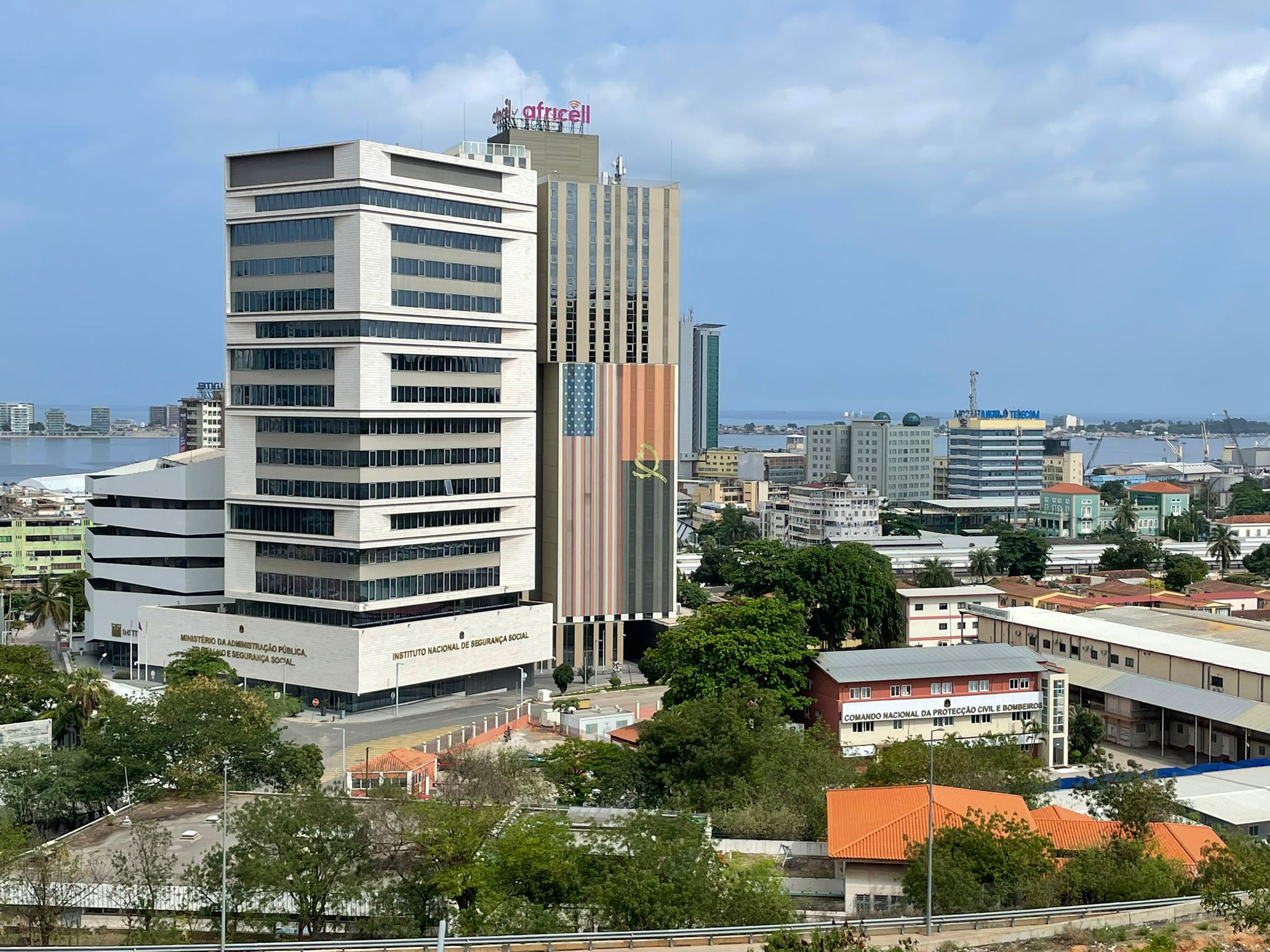 Caught in the Corridor: Angola, Europe and America