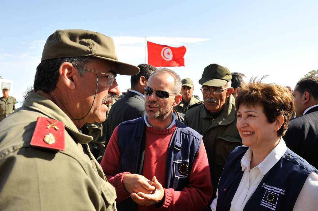 EU Commissioner for Humanitarian Aid Kristalina Georgieva visits camp in Raz Ajdir, Tunisia (EHCO, http://bit.ly/2EIYAX9)