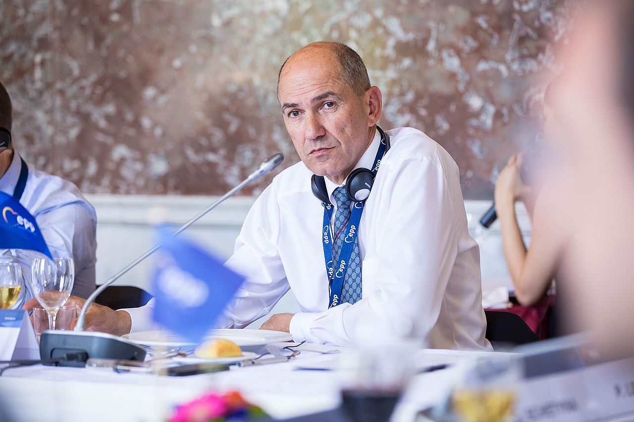 Essay on balkans picture